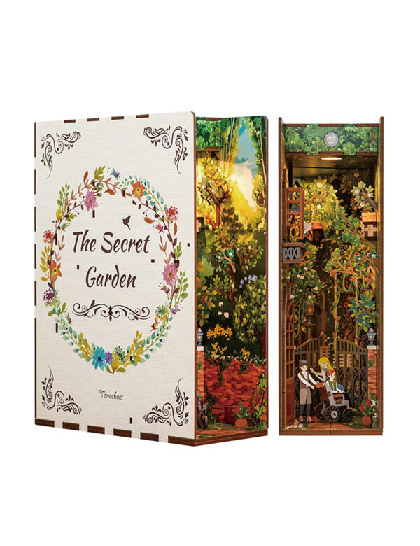 Book Nook: the secret garden